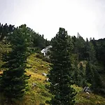 Апартаменты Modern Perauer