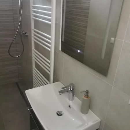 דירה Modern Perauer גמונד