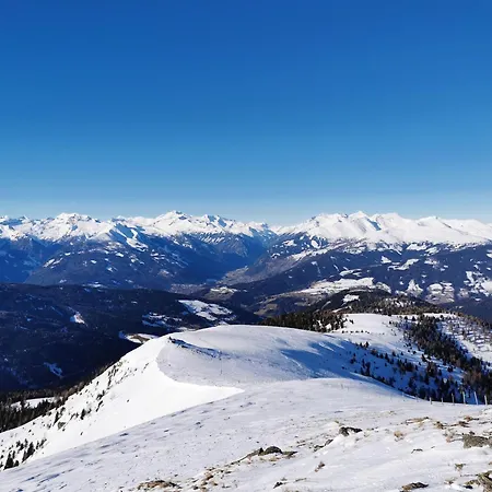 Modern Perauer Apartman *