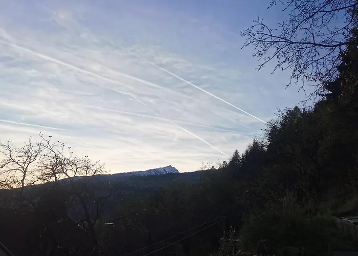 Modern Perauer Apartman *